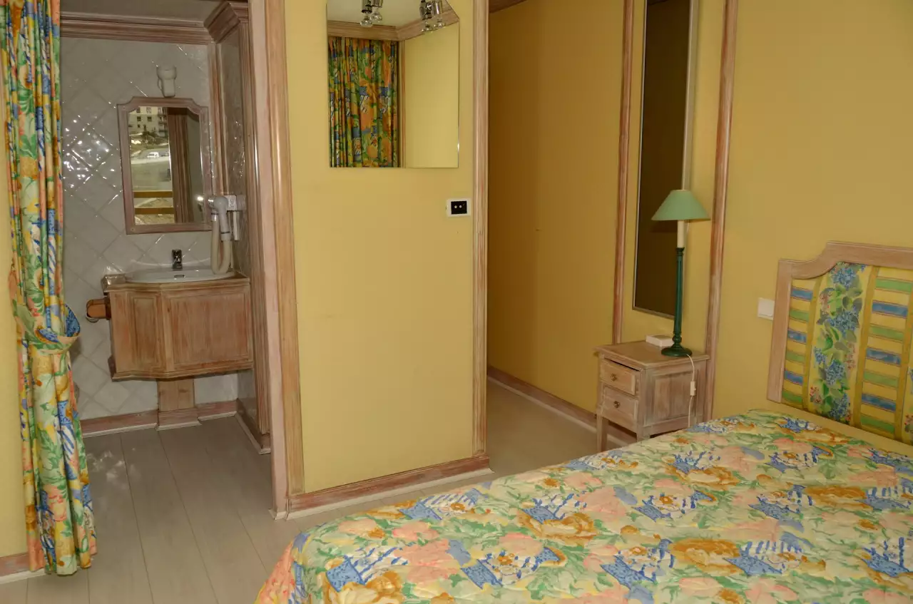 Spacious apartment  Center of the resort  Sauna  Free and unlimited WIFI
