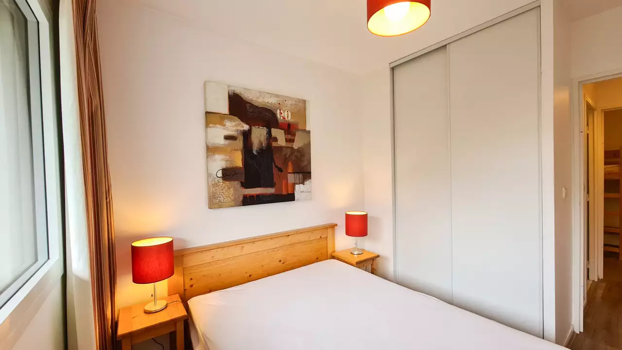 Appartement confortable avec cabine  Centre station  Balcon  Parking couvert